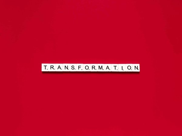 How Are Augmented Reality Apps Transforming the UK's Retail Shopping Experience?